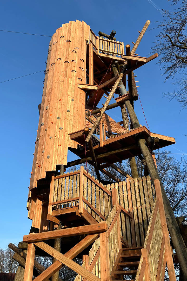New: 16-meter-high climbing tower at Klimbos Harderwijk